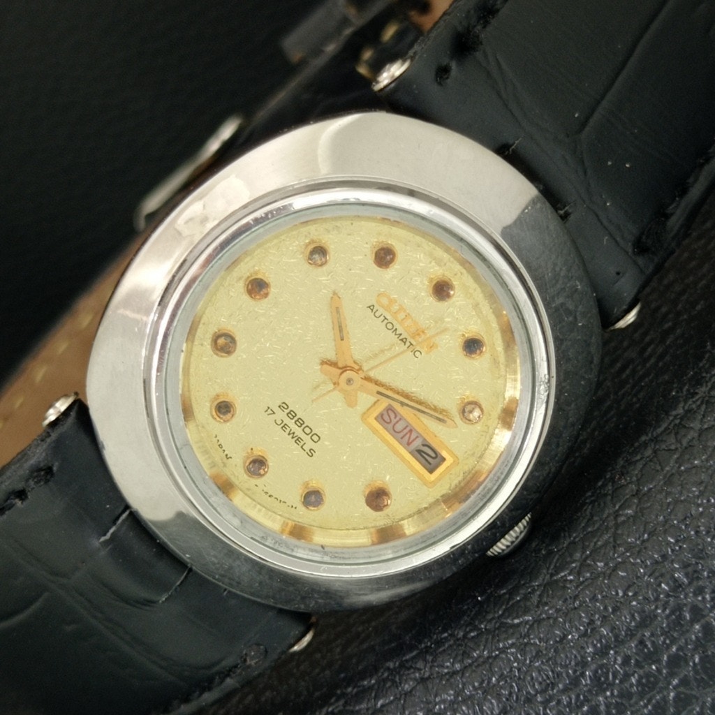 Vintage 1979 Citizen Automatic Womans Silver Watch WDaydate  Gold Accents